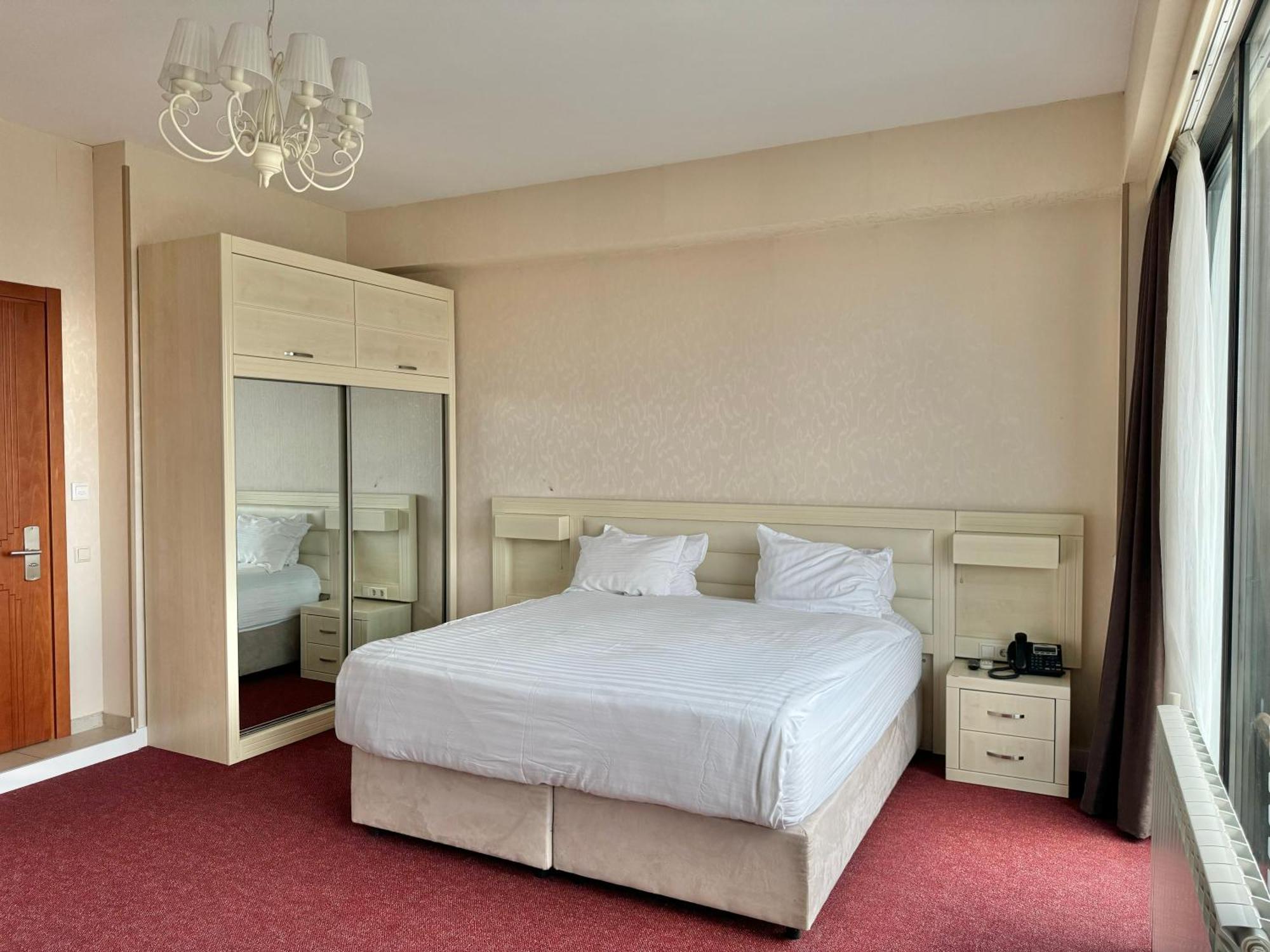Full Comfort Apartment At Chavchavadze Tbilisi Exteriör bild
