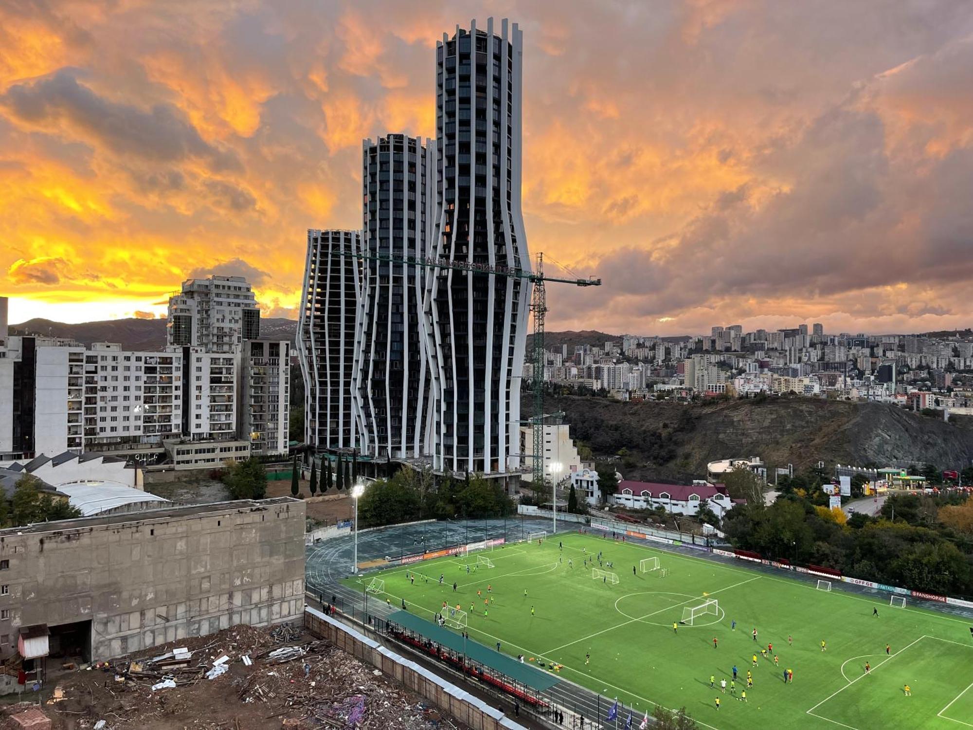 Full Comfort Apartment At Chavchavadze Tbilisi Exteriör bild