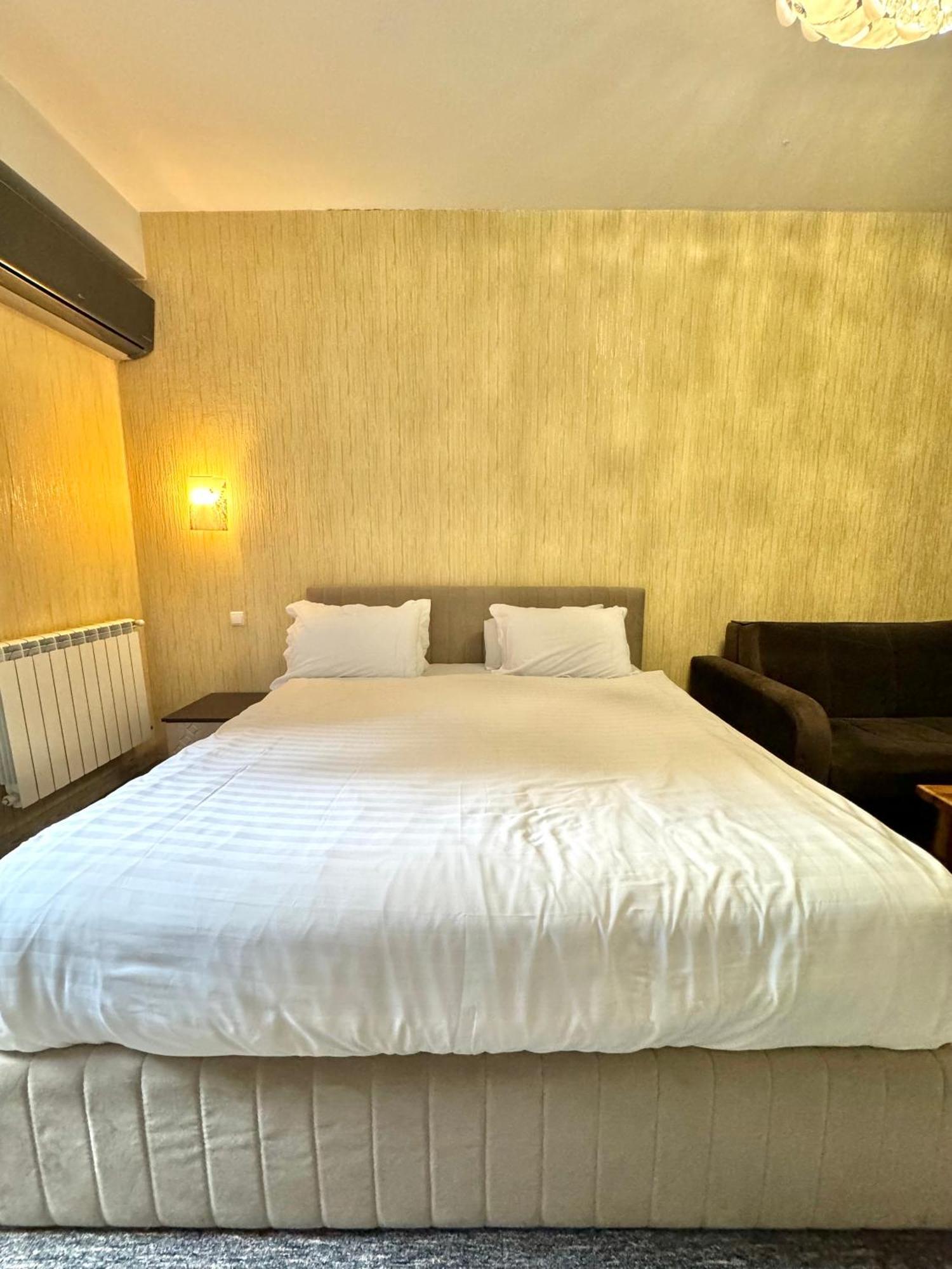 Full Comfort Apartment At Chavchavadze Tbilisi Exteriör bild